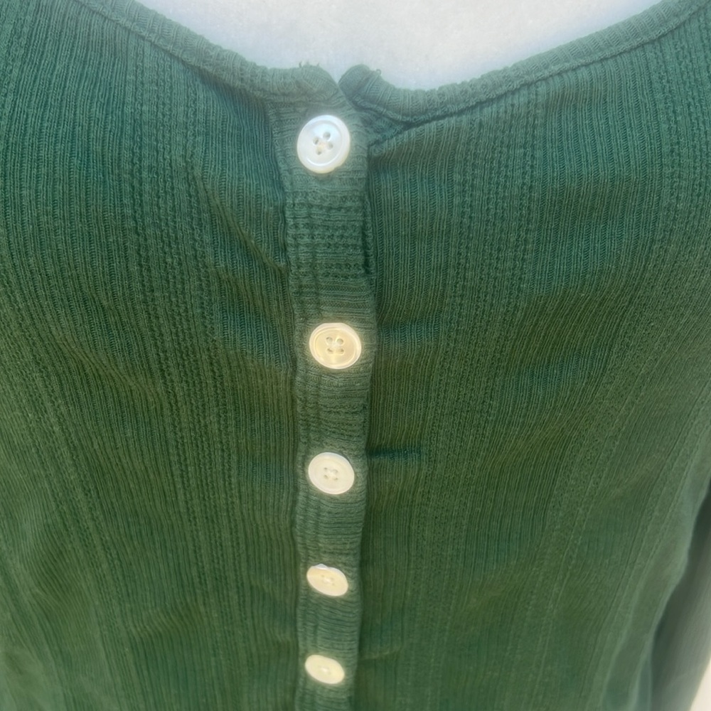 Mollusk California Women's Green Scoop Neck Long Sleeve Top Size L - Picture 2 of 7